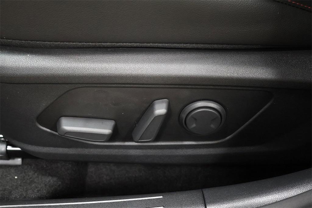 new 2025 Hyundai Elantra car, priced at $29,748