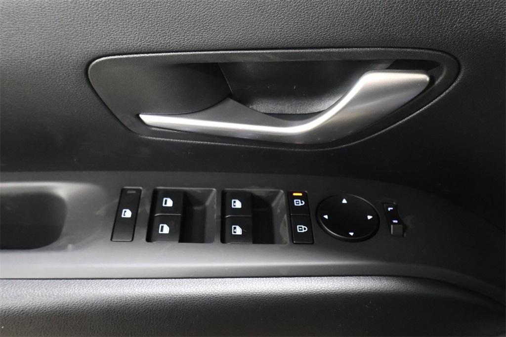 new 2025 Hyundai TUCSON Hybrid car, priced at $34,718