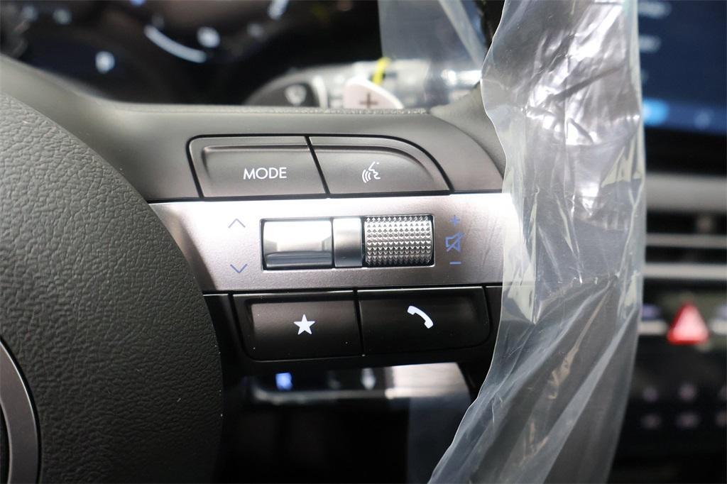 new 2025 Hyundai TUCSON Hybrid car, priced at $34,718
