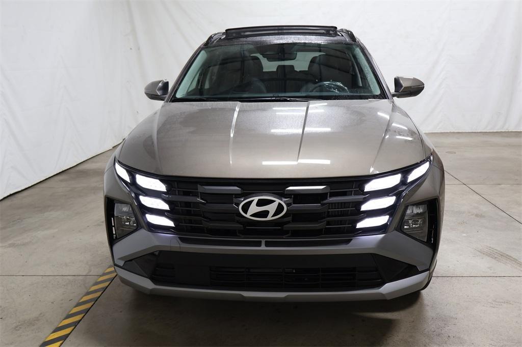 new 2025 Hyundai TUCSON Hybrid car, priced at $33,153
