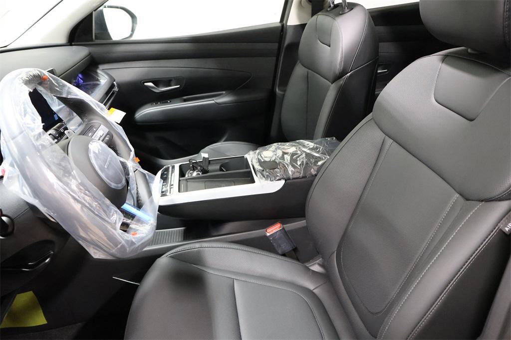 new 2025 Hyundai TUCSON Hybrid car, priced at $33,153