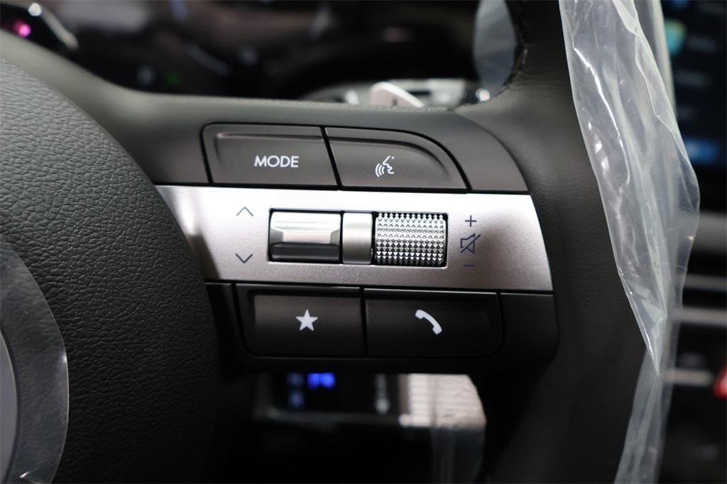 new 2025 Hyundai TUCSON Hybrid car, priced at $33,153