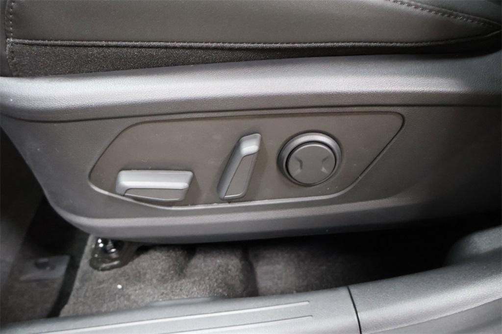 new 2025 Hyundai TUCSON Hybrid car, priced at $33,153