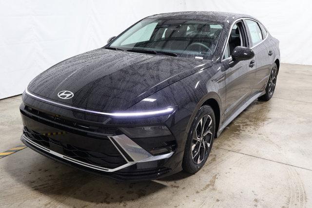 new 2025 Hyundai Sonata car, priced at $28,955