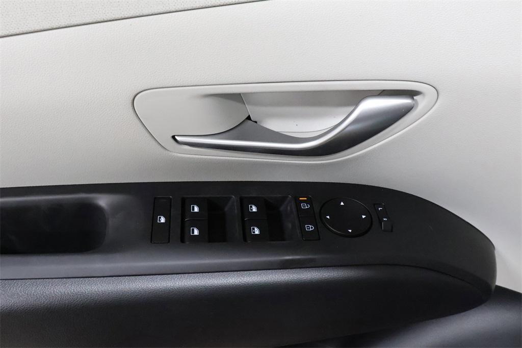 new 2025 Hyundai TUCSON Hybrid car, priced at $33,328