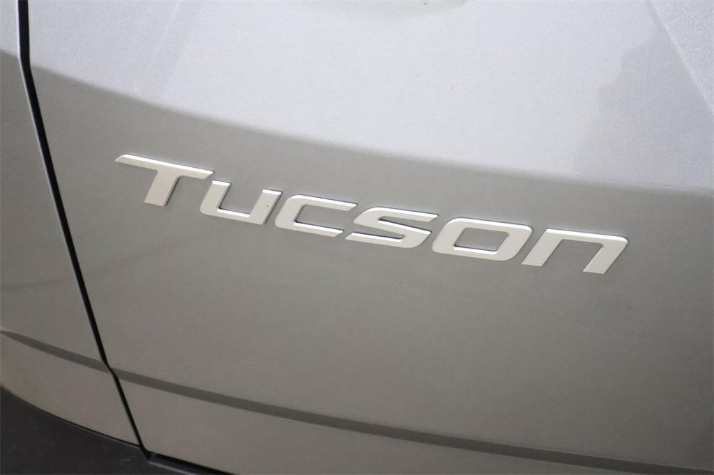new 2025 Hyundai TUCSON Hybrid car, priced at $33,328