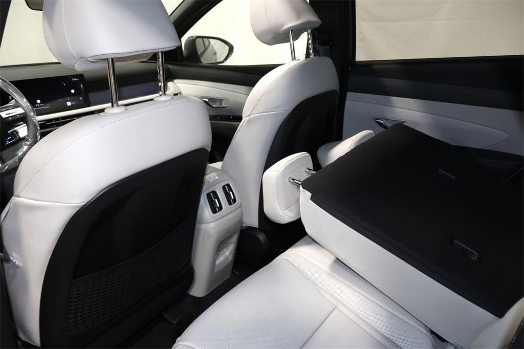 new 2025 Hyundai TUCSON Hybrid car, priced at $39,948