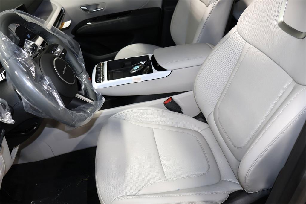 new 2025 Hyundai TUCSON Hybrid car, priced at $39,948