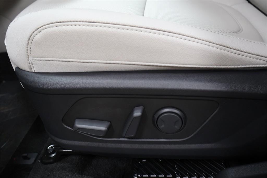 new 2025 Hyundai TUCSON Hybrid car, priced at $39,948
