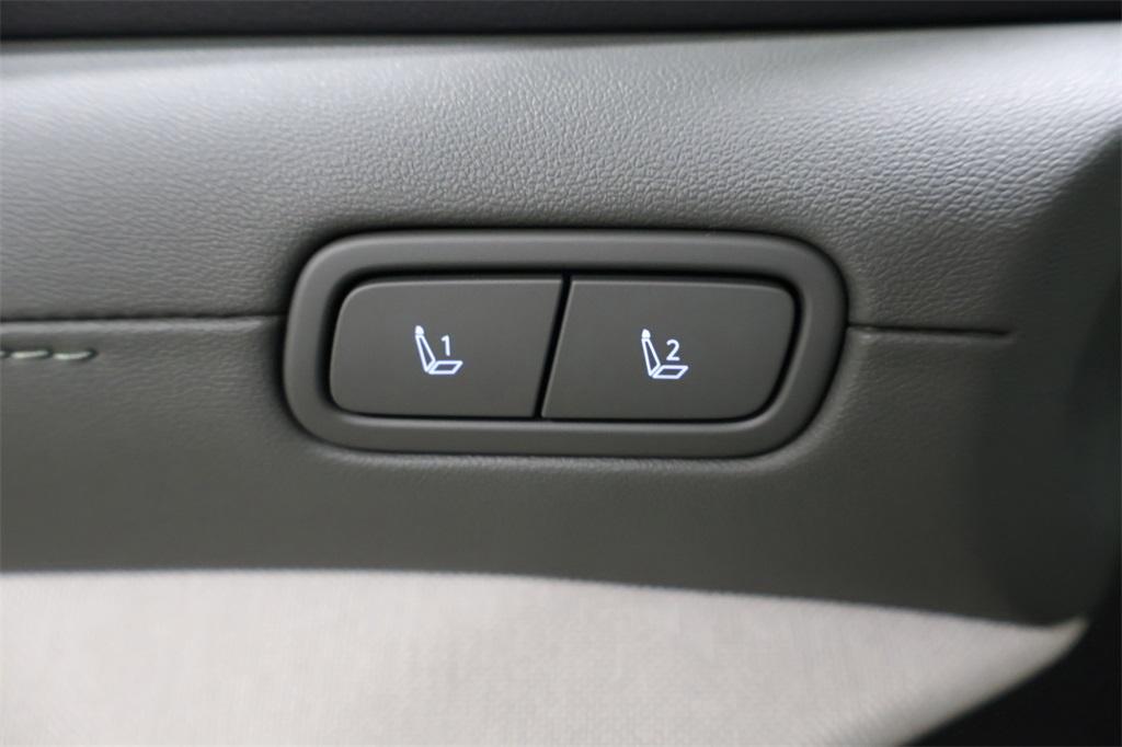 new 2025 Hyundai TUCSON Hybrid car, priced at $39,948