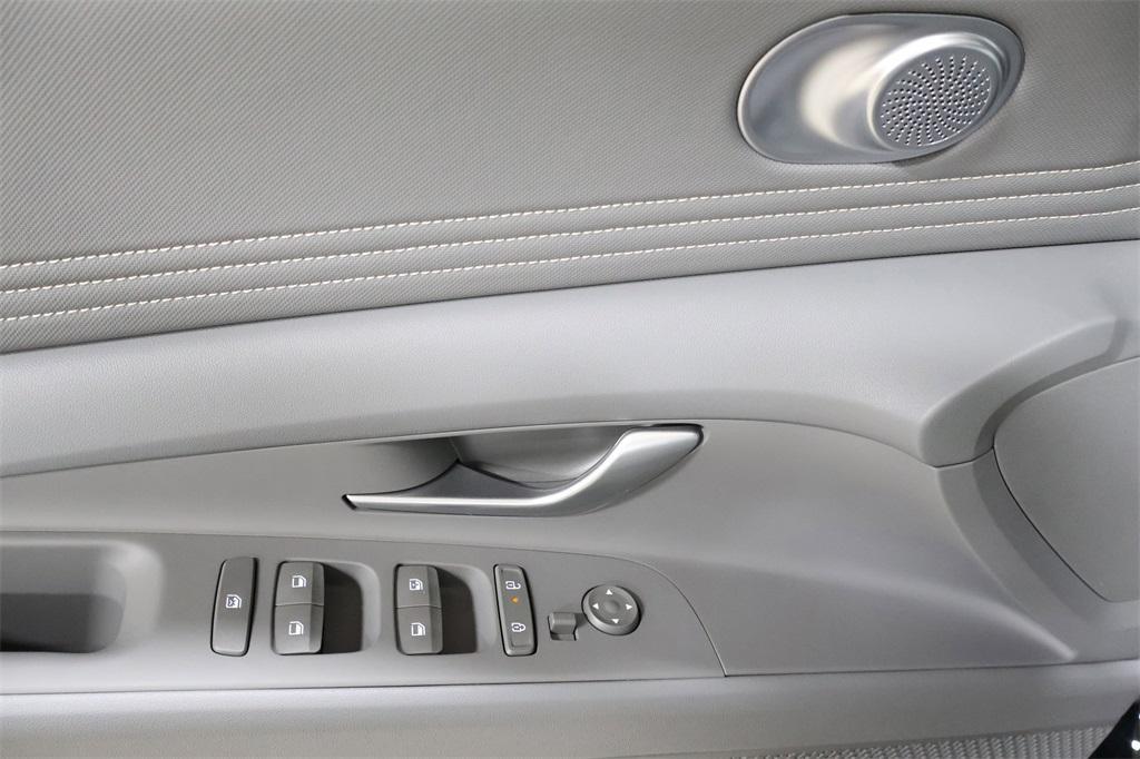 new 2025 Hyundai Elantra car, priced at $23,606