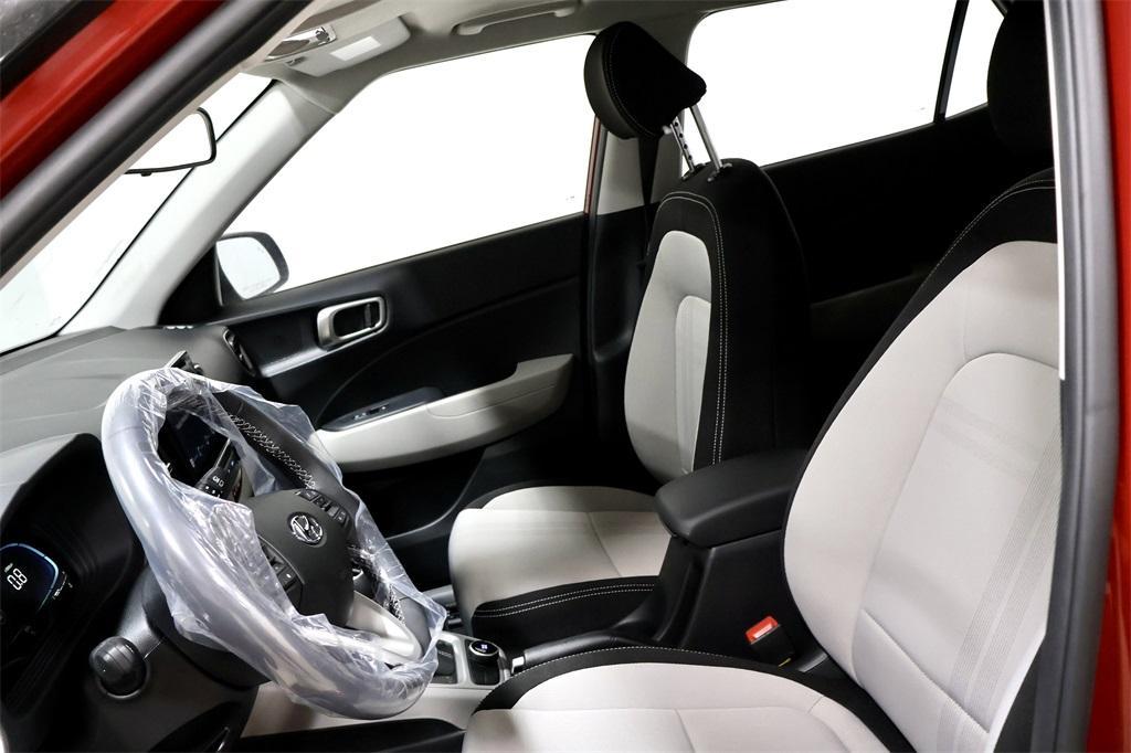 new 2025 Hyundai Venue car, priced at $24,010