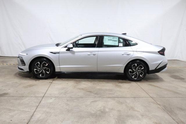 new 2025 Hyundai Sonata car, priced at $28,975
