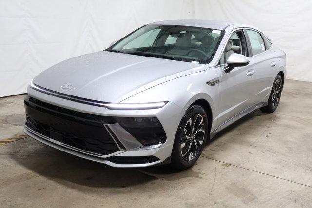 new 2025 Hyundai Sonata car, priced at $28,975