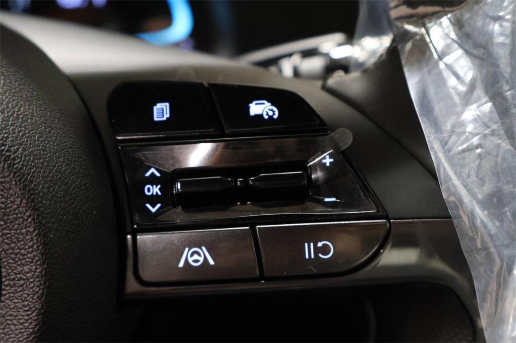 new 2025 Hyundai Elantra car, priced at $24,136