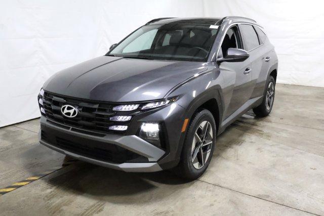 new 2025 Hyundai TUCSON Hybrid car, priced at $36,438