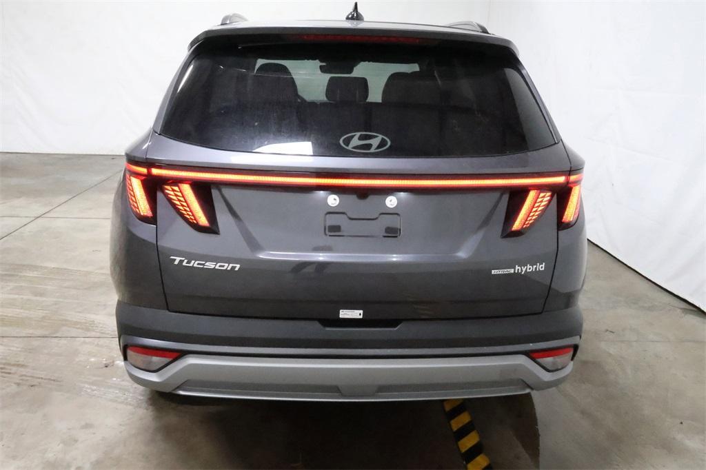 new 2025 Hyundai TUCSON Hybrid car, priced at $33,388