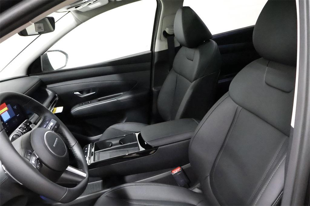 new 2025 Hyundai TUCSON Hybrid car, priced at $33,388