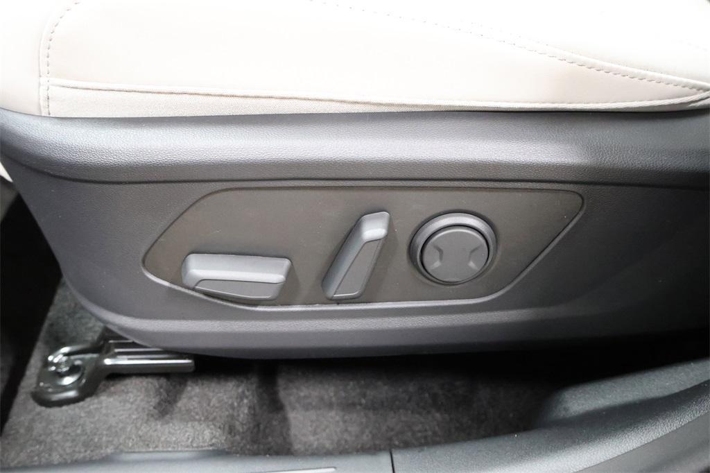 new 2025 Hyundai TUCSON Hybrid car, priced at $33,414