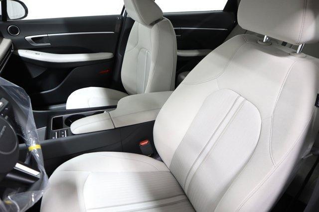 new 2025 Hyundai Sonata Hybrid car, priced at $31,495