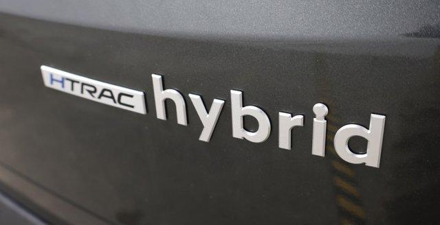 new 2025 Hyundai TUCSON Hybrid car, priced at $36,378