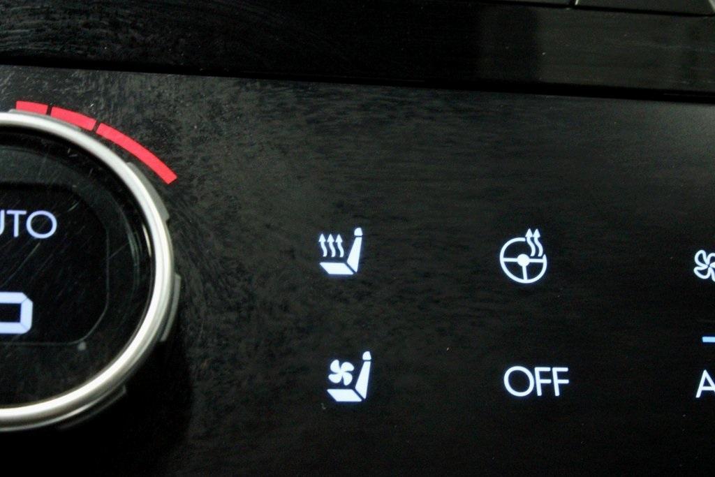 used 2024 Hyundai Santa Fe car, priced at $36,318