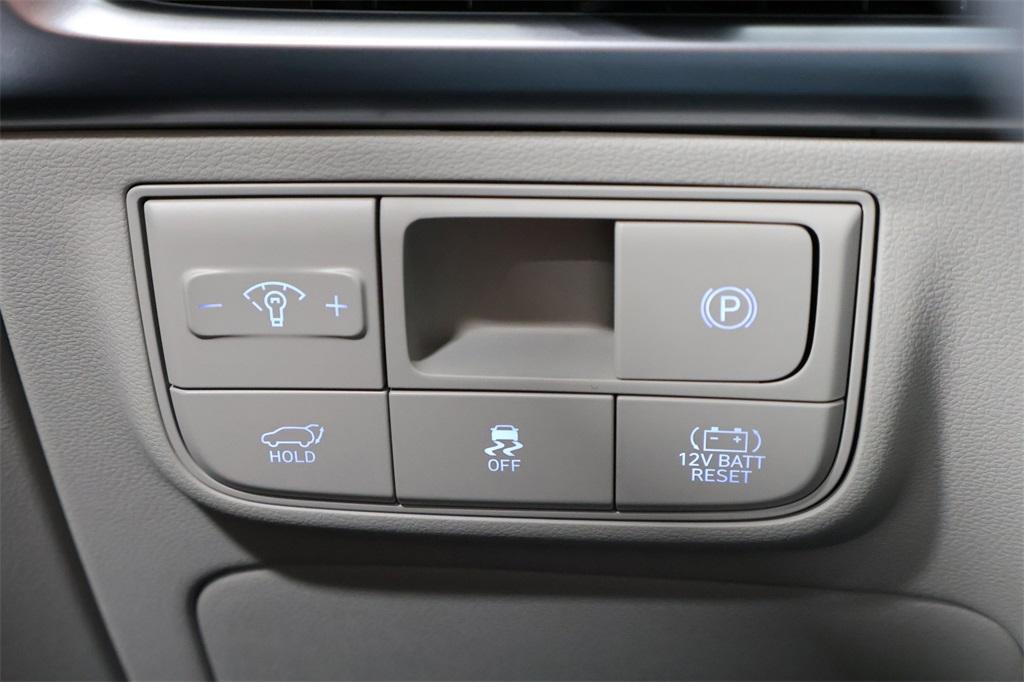 new 2025 Hyundai TUCSON Hybrid car, priced at $39,186