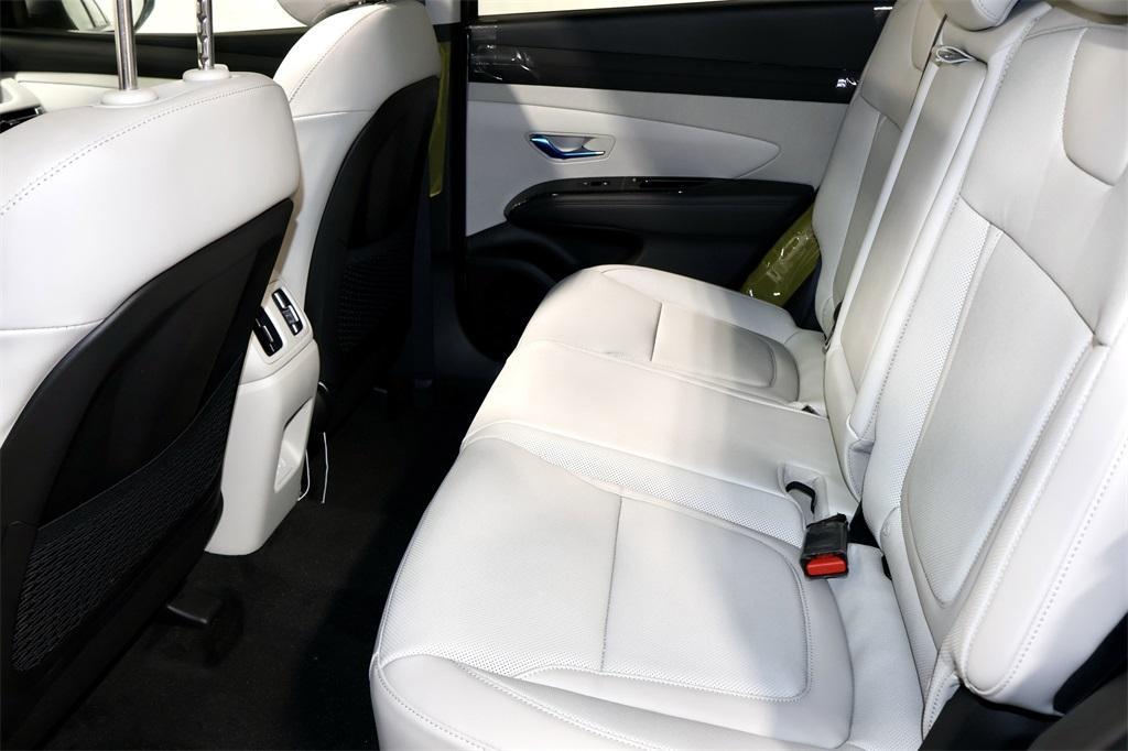new 2025 Hyundai TUCSON Hybrid car, priced at $39,186