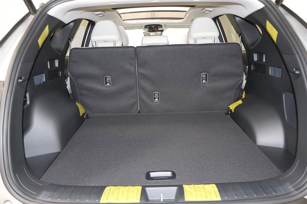 new 2025 Hyundai TUCSON Hybrid car, priced at $39,186