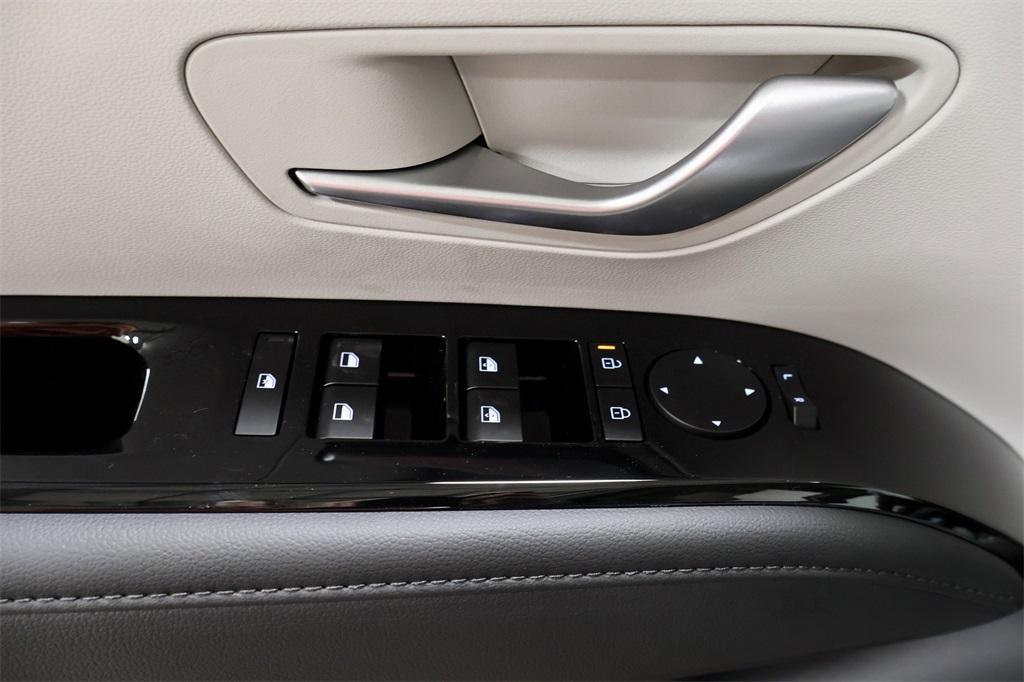 new 2025 Hyundai TUCSON Hybrid car, priced at $39,186