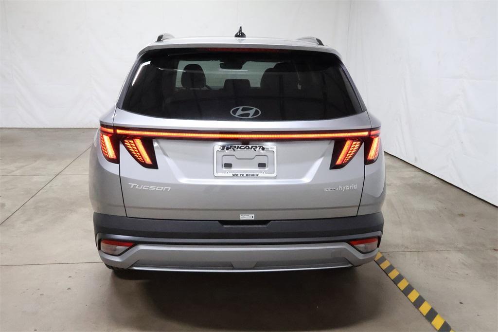 new 2025 Hyundai TUCSON Hybrid car, priced at $33,328