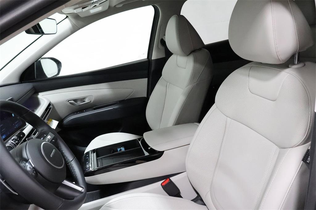 new 2025 Hyundai TUCSON Hybrid car, priced at $33,328