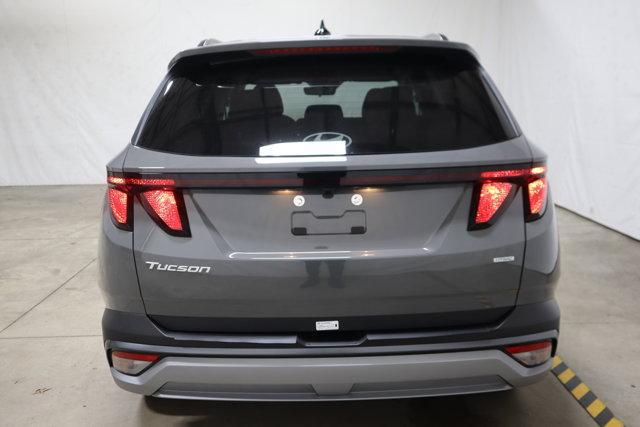 new 2025 Hyundai Tucson car, priced at $32,014