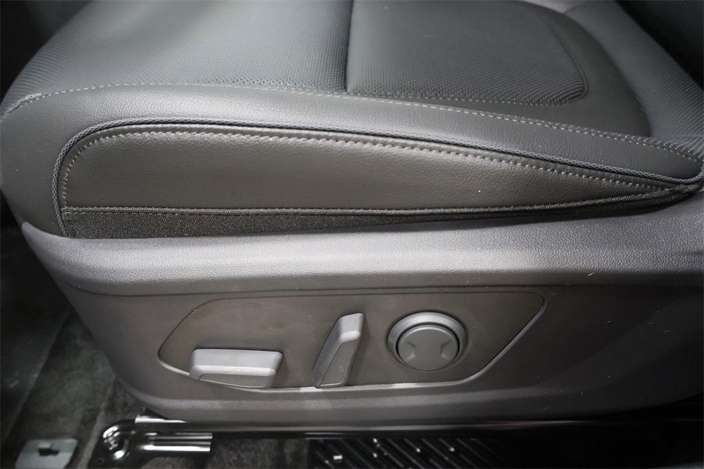 new 2025 Hyundai TUCSON Hybrid car, priced at $39,186