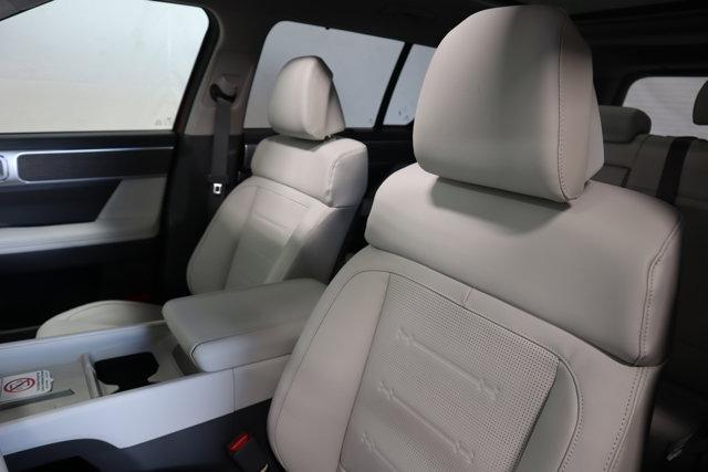 new 2025 Hyundai Santa Fe HEV car, priced at $43,854