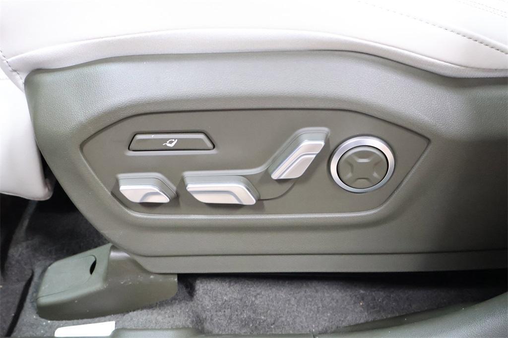 new 2025 Hyundai SANTA FE HEV car, priced at $46,046