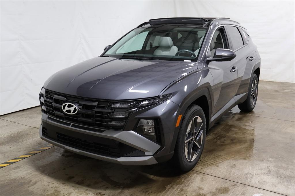 new 2025 Hyundai TUCSON Hybrid car, priced at $33,414