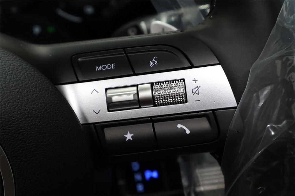 new 2025 Hyundai TUCSON Hybrid car, priced at $33,414