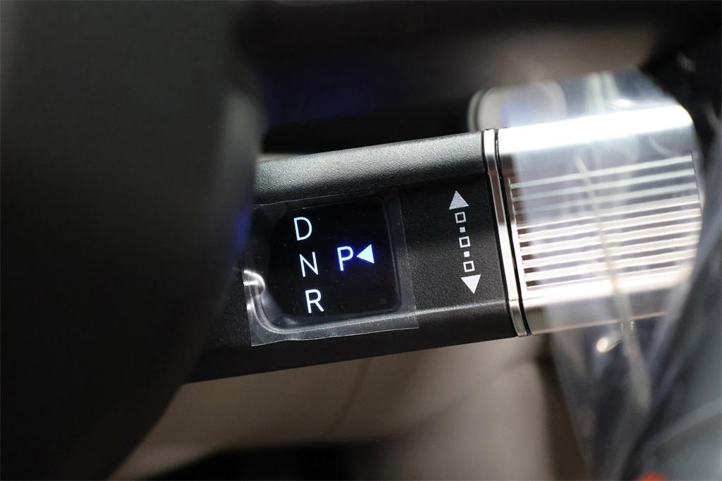 new 2025 Hyundai TUCSON Hybrid car, priced at $33,414