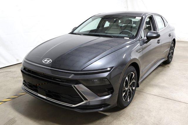new 2025 Hyundai Sonata car, priced at $27,490