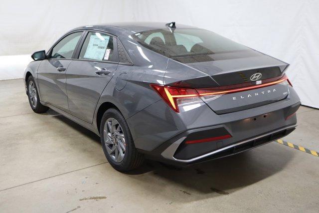 new 2024 Hyundai Elantra HEV car, priced at $26,916