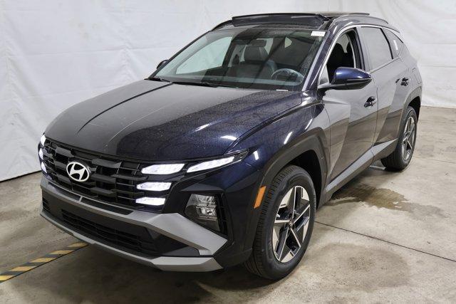 new 2025 Hyundai TUCSON Hybrid car, priced at $36,438