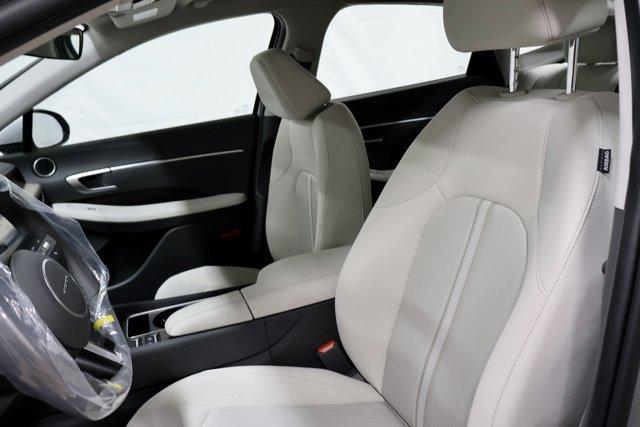 new 2025 Hyundai Sonata Hybrid car, priced at $30,883