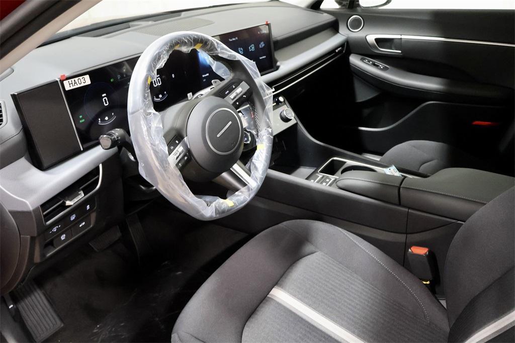 new 2025 Hyundai Sonata Hybrid car, priced at $30,888