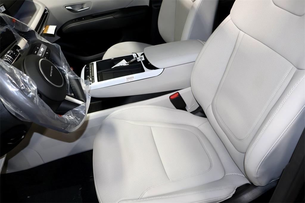 new 2025 Hyundai TUCSON Hybrid car, priced at $35,182