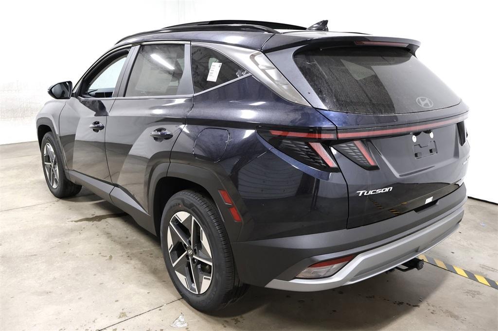 new 2025 Hyundai TUCSON Hybrid car, priced at $35,182