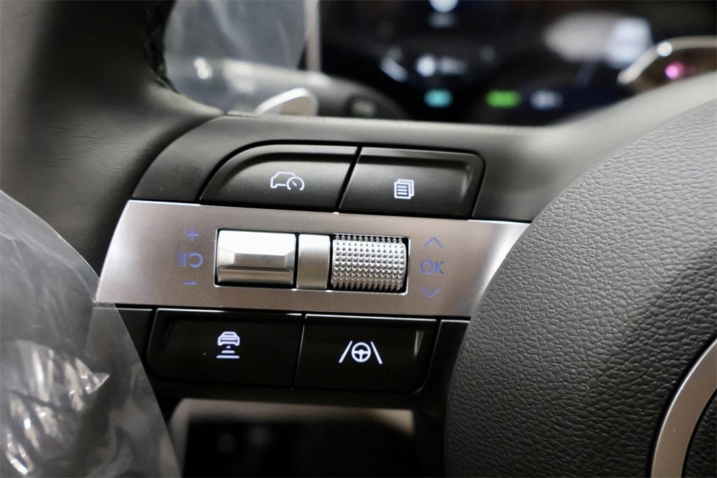 new 2025 Hyundai TUCSON Hybrid car, priced at $35,182