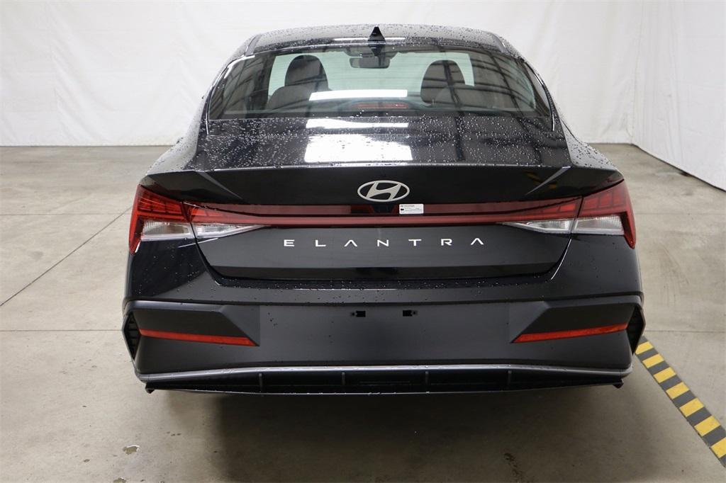 new 2024 Hyundai Elantra car, priced at $25,344