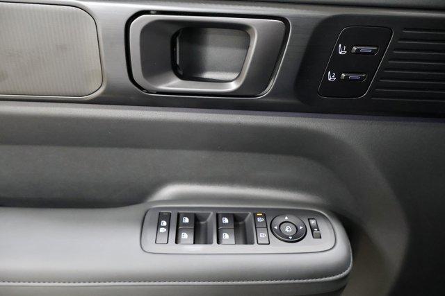 new 2025 Hyundai Santa Fe car, priced at $47,732