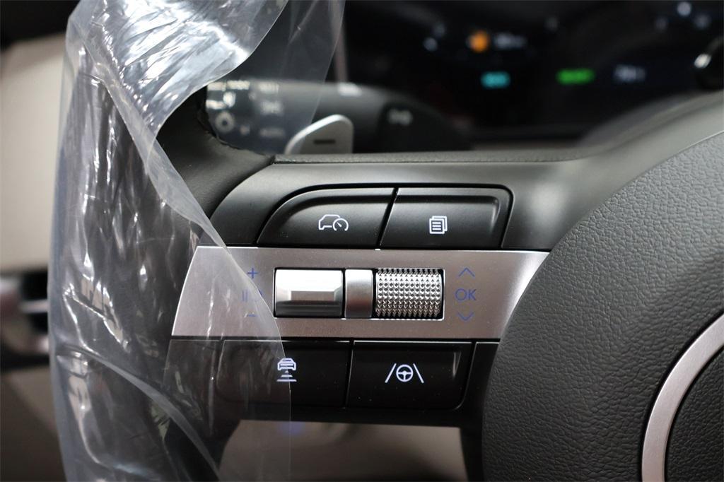 new 2025 Hyundai TUCSON Hybrid car, priced at $34,660